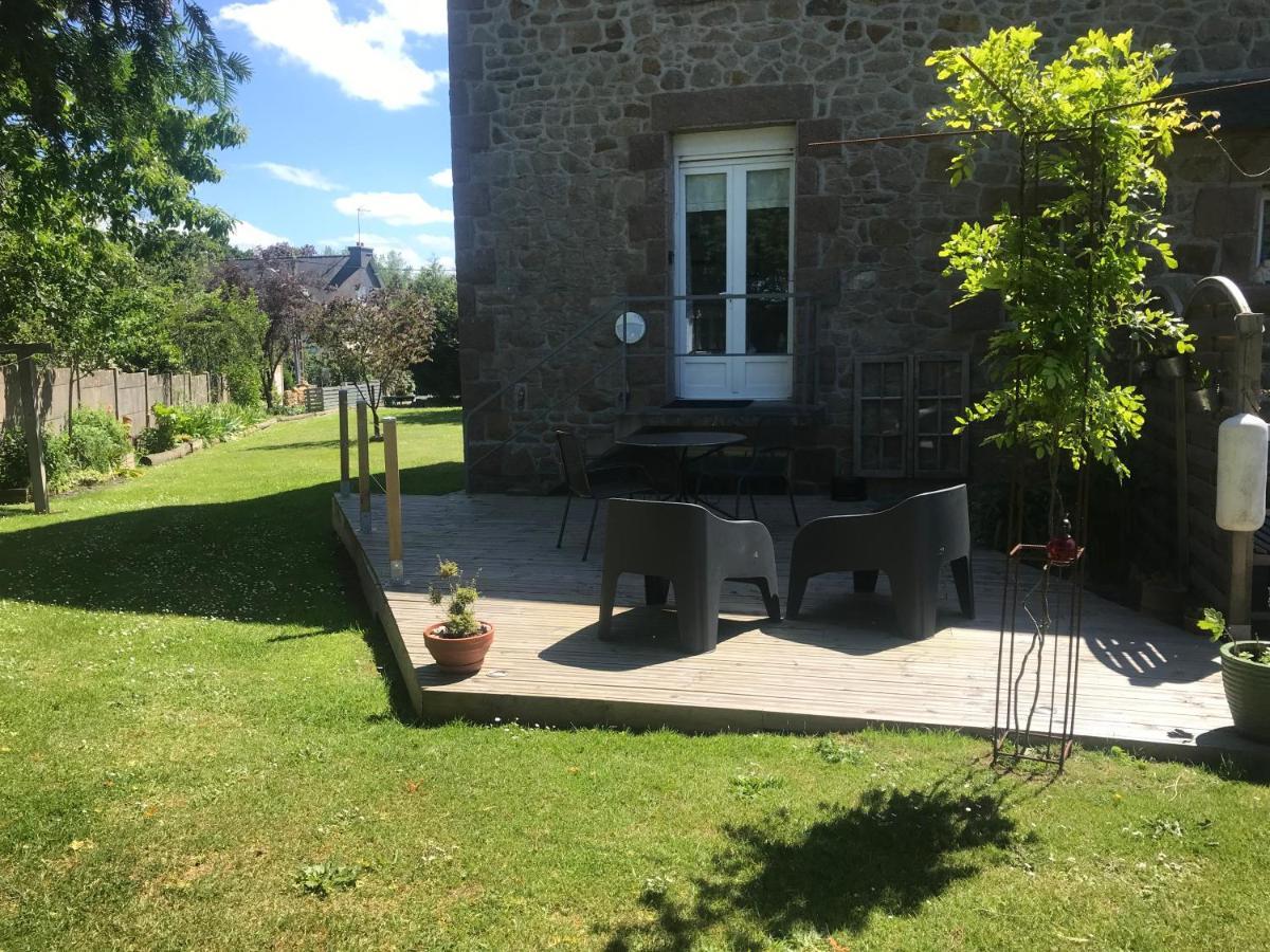 Bed and Breakfast La Jackal Ploubezre Екстер'єр фото