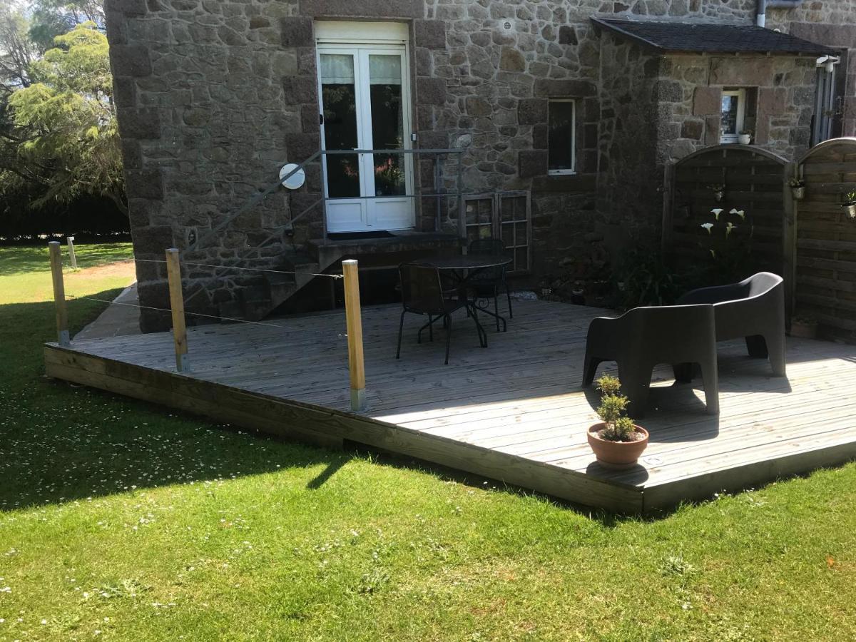 Bed and Breakfast La Jackal Ploubezre Екстер'єр фото